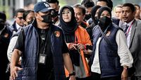 Tifa Heran Diborgol Selama Proses Hukum dari RS Polri ke Kejaksaan