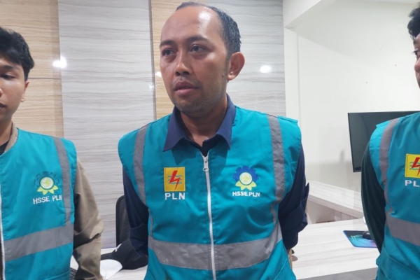 PLN Resmikan Listrik Desa Tanjung Nanga: 237 Rumah Gratis