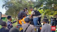 Bentrokan Adonara: Tiga Warga Tewas, 20 Rumah Hangus Dibakar