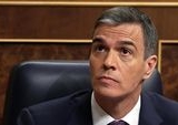 PM Spanyol Pedro Sanchez Tersentuh Mural Gaza: Simbol Ketahanan di Puing Kehancuran
