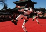 Trump Larang Impor Robot Humanoid China: Prioritas Keamanan Nasional dan Manufaktur AS