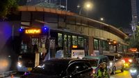 Pembongkaran JPO Picu Kemacetan Parah, Jalur Langit Transjakarta Terdampak Signifikan