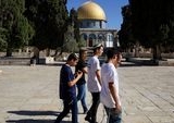 Ketegangan Meningkat: Pemukim Israel Serbu Masjid Al-Aqsa dengan Slogan Provokatif