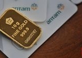 Harga Emas Antam Anjlok Rp18 Ribu Hari Ini: Dampak dan Strategi Investor