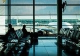 Pesawat TNI AL Tergelincir di Bandara Sultan Hasanuddin, Puluhan Penerbangan Terdampak