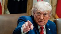 Trump Peringatkan Iran: Konsekuensi Lebih Besar dari Perang Menanti Jika Tolak Negosiasi