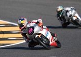 Veda Ega Pratama Mengguncang Moto3 Inggris, Raih Posisi Ketiga dan Pujian Manajer Honda