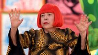 Mengenang Yayoi Kusama: Seniman Avant-Garde Penguasa Polkadot dan Infinity