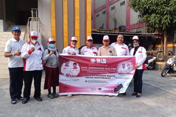 Pembagian Masker Samarinda oleh ABPEDNAS & Harum Center