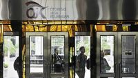 OJK Tutup 12 Bank, Termasuk BPR Citra Bersada Abadi, Efektif Agustus 2026: Implikasi dan Analisis