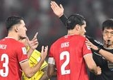 Kevin Diks Bela Thomas Herdman di Tengah Sorakan ‘Shin Tae Yong’ Suporter Timnas