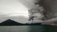 BRIN Peringatkan: Abu Vulkanik Anak Krakatau Berpotensi Sebar Hingga ke Negara Tetangga