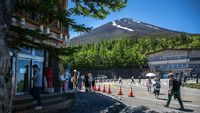 Dedikasi 17 Tahun Fotografer Ueda Abadikan Gunung Fuji dari Puncak Sakral