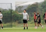 Derby Klasik Memanas: Persija Jakarta Asah Strategi Jelang Jamu Persib Bandung di GBK