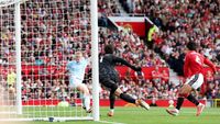 Premier League Ungkap Penjelasan Gol Kontroversial Haaland: Picu Debat Wasit VAR Baru