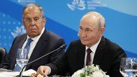 Putin Isyaratkan Peluang Kesepakatan Damai Ukraina, Desak Kyiv Jadi Pihak Utama