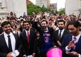 Sensasi di Washington Square: Sembilan Pria Bersaing Jadi Kembaran Wali Kota Zohran Mamdani