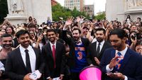 Sensasi di Washington Square: Sembilan Pria Bersaing Jadi Kembaran Wali Kota Zohran Mamdani
