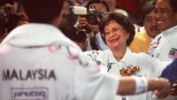 Mengenang Warisan Dr. Siti Hasmah Mohamad Ali: Pelopor Kesehatan Ibu dan Anak Malaysia