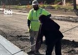 Viral: Wali Kota Nadia Mohamed Turun Tangan Cor Beton Jalan, Aksinya Curi Perhatian Global