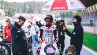 Manajer Honda Team Asia Sanjung Veda Ega Pratama Meski Kena Long Lap Penalty di Moto3 Austria