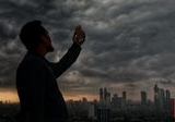 Peringatan BMKG: Hujan dan Angin Kencang Melanda Sejumlah Wilayah Indonesia Hari Ini