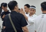 Tuntutan 10 Bulan Penjara Anggota DPRD Bekasi Nyumarno Kasus Penganiayaan Picu Kekecewaan