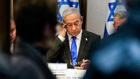 Lapid Serang Netanyahu: Tuduhan Politisasi Insiden Flydubai Jelang Pemilu