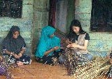 Inovasi Siswi Kalsel Sulap Rumput Purun Jadi Tas Bernilai Tinggi, Dorong Ekonomi Sirkular