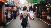 Survei 2026: Gen Z Prioritaskan Traveling untuk Atasi Stres dan Pengalaman Baru