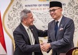 Menlu RI Tegaskan Komitmen Penanganan Karhutla, Sambut Baik Investigasi Singapura