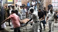 Tragedi Maut di Kolkata: 19 Jemaat Tewas Desak-desakan Kala Hujan